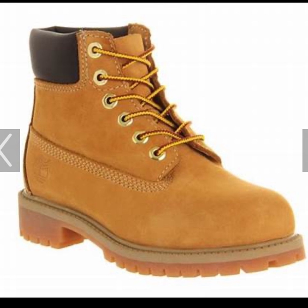 Youth size 5.5 ladies size 7 - 7.5 Timberland 6” Classic Work Boots in Wheat